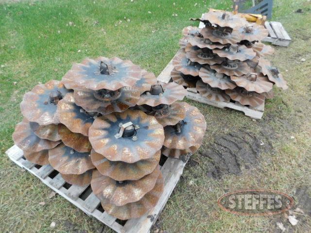 Approx- (30) Yetter vertical tillage attachments_1.JPG